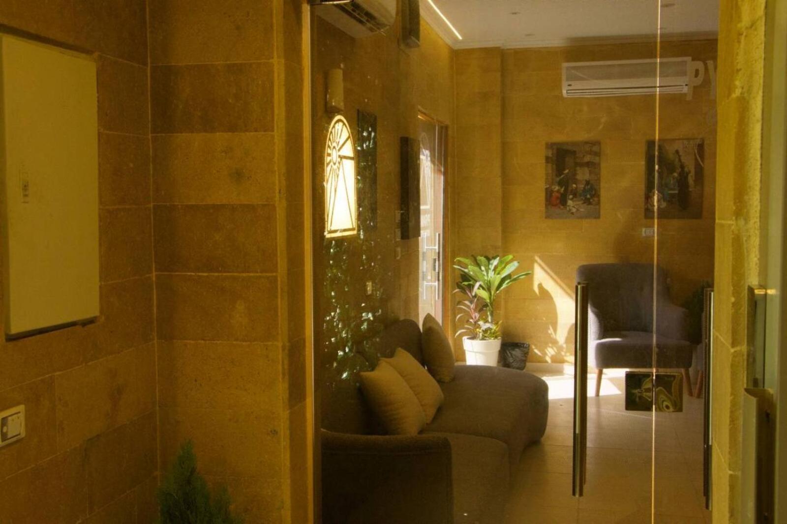 Pyramids On The Spot View Hotel Kafrat al Jabal Exterior photo