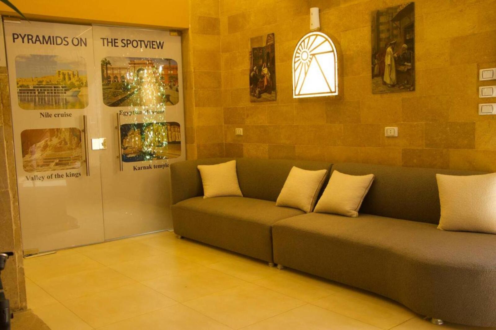 Pyramids On The Spot View Hotel Kafrat al Jabal Exterior photo