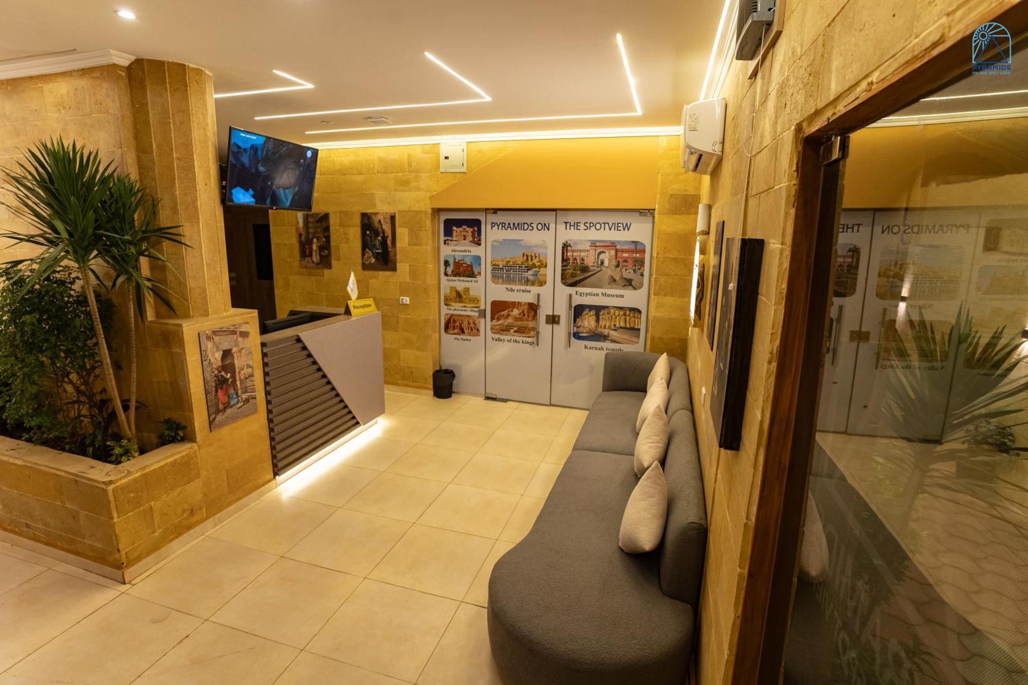 Pyramids On The Spot View Hotel Kafrat al Jabal Exterior photo
