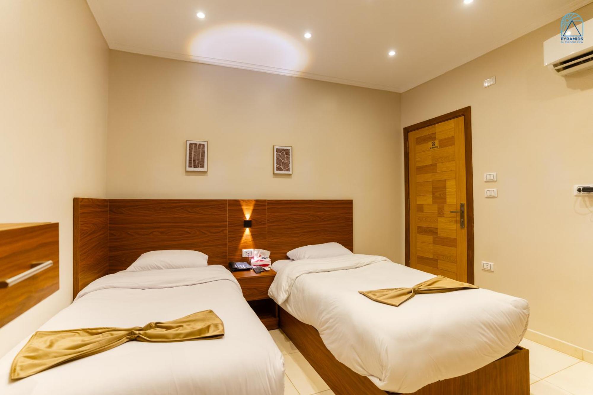 Pyramids On The Spot View Hotel Kafrat al Jabal Exterior photo